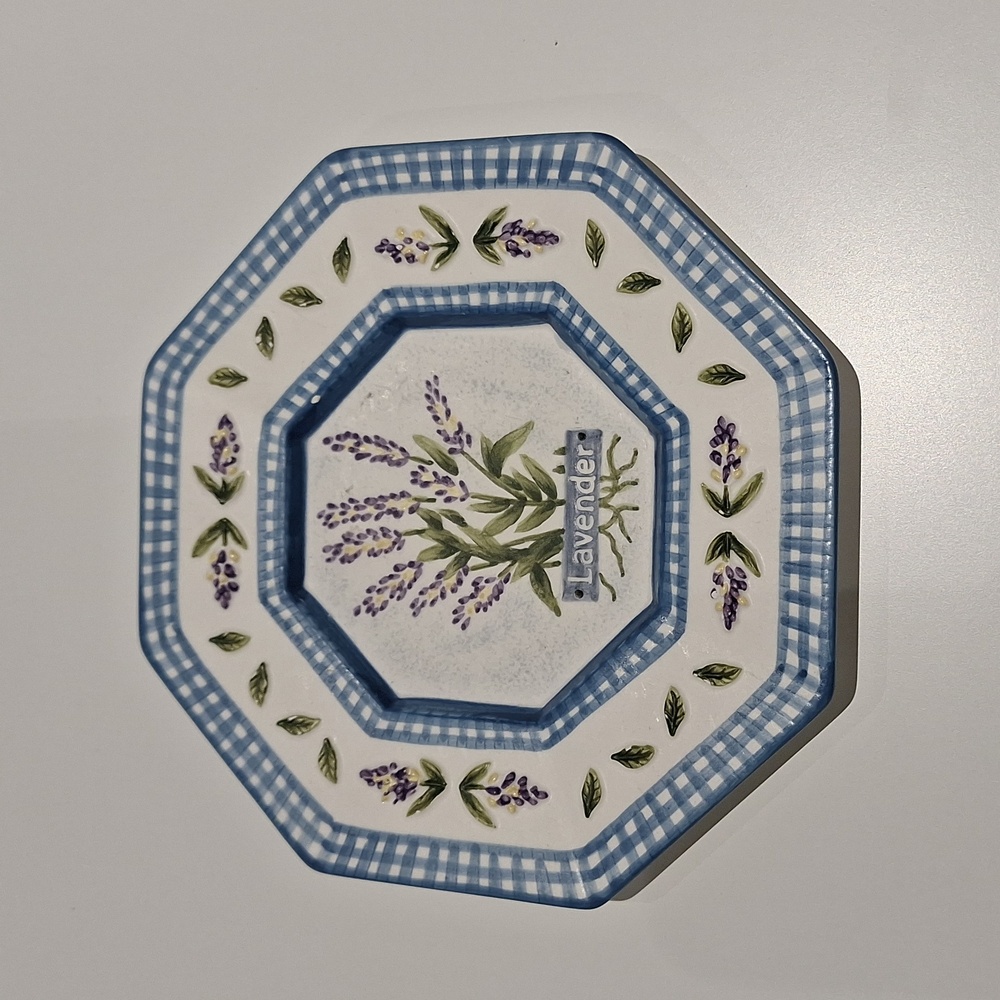 Lavender plate made exclusively for Basketville